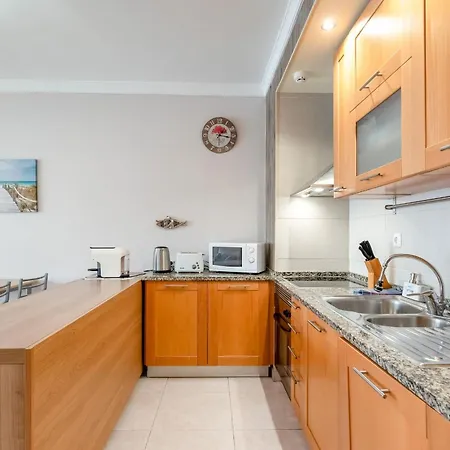 Bright 1 Bdr Flat With Pool & Balcony By Lovelystay Portimao