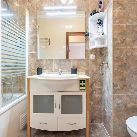 Bright 1 Bdr Flat With Pool & Balcony By Lovelystay Apartment Portimao