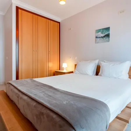 Bright 1 Bdr Flat With Pool & Balcony By Lovelystay Apartmán Portimão