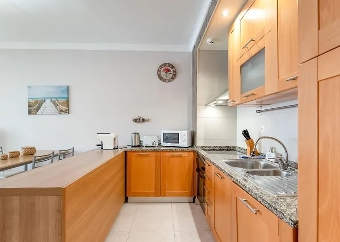 Bright 1 Bdr Flat With Pool & Balcony By Lovelystay Portimão