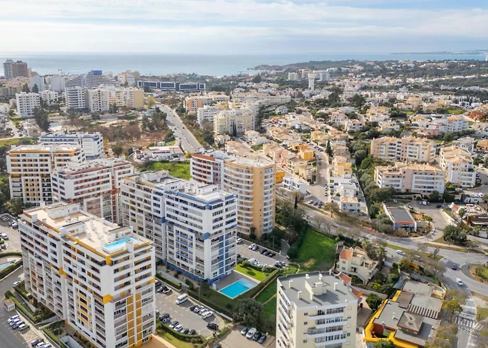 Apartament Bright 1 Bdr Flat With Pool & Balcony By Lovelystay Portimão