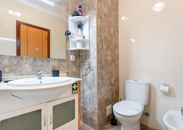 Bright 1 Bdr Flat With Pool & Balcony By Lovelystay Портиман